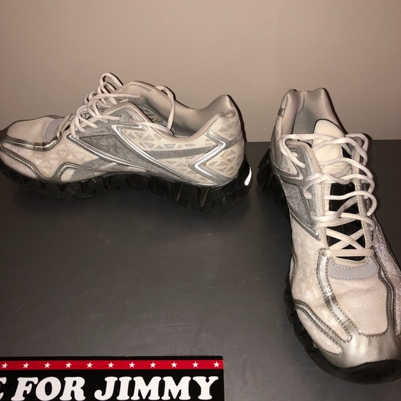 Reebok zigtech. Size 11.5 - Picture 4 of 7